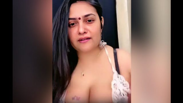 Nishala Nishanka Nude Hot Babe Fingering Pussy on Live Tango