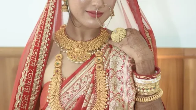 Gorgeous Bengali beauty Moumita Saha strips traditional saree nude exposing perfect tits and shaved pussy
